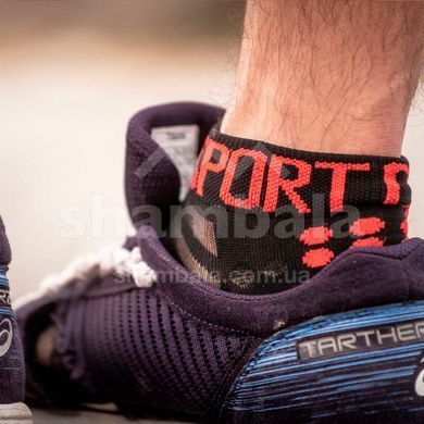 Шкарпетки Compressport Pro Racing Socks V3.0 Ultralight Run Low, Black/Red, T1 (XU00003B 906 0T1)