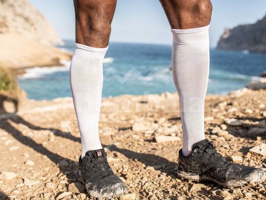 Компрессионные гольфы Compressport Full Socks Race Oxygen, White, T3 (SU00005B 001 0T3)