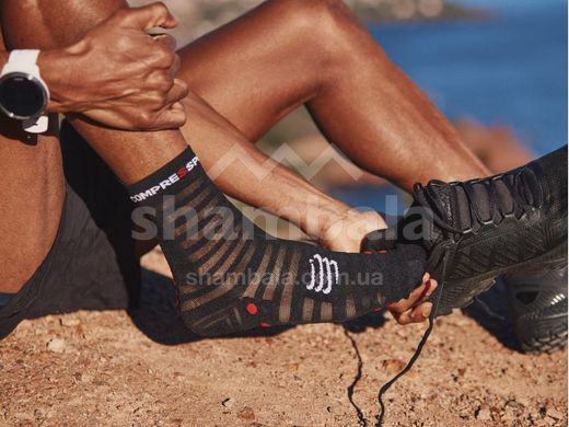 Шкарпетки Compressport Pro Racing Socks V4.0 Run High, Black/Red, T1 (XU00046B 906 0T1)