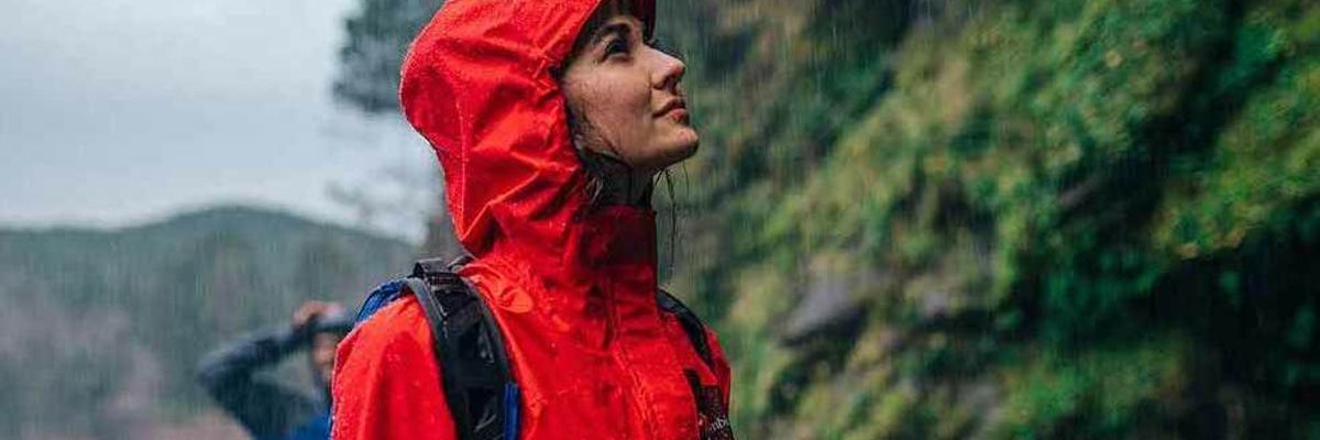 Как защититься от дождя в походе и не только