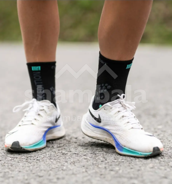 Шкарпетки Compressport Pro Racing Socks V3.0 Run High - Black Edition 2021, Black, T1 (XU00039L 990 0T1)