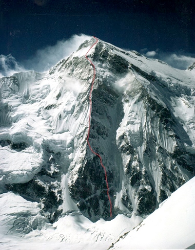 Маршрут Никиты Балабанова и Михаила Фомина на вершину горы Талунг (Talung, 7349 м) по Северо-Западному контрфорсу, за который они получили «Золотой Ледоруб»