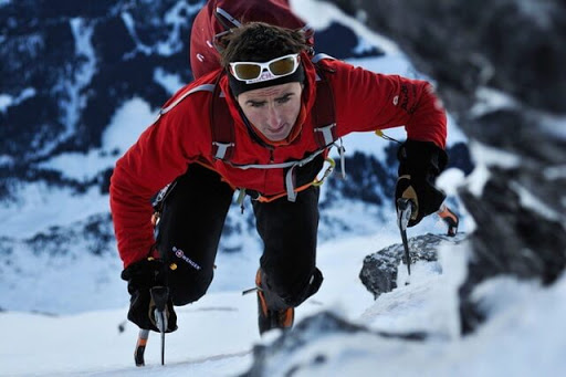 Компания сотрудничает с: Глен Плейк, один из сильнейших альпинистов в истории, «швейцарская машина» Ули Штек, звёзды биатлона француз Мартен Фуркад и норвежец Тарьей Бё